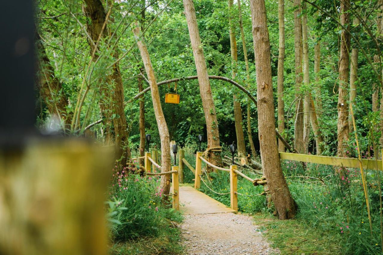 הוילה הוליוול Emlyn'S Coppice - Luxury Woodland Glamping מראה חיצוני תמונה