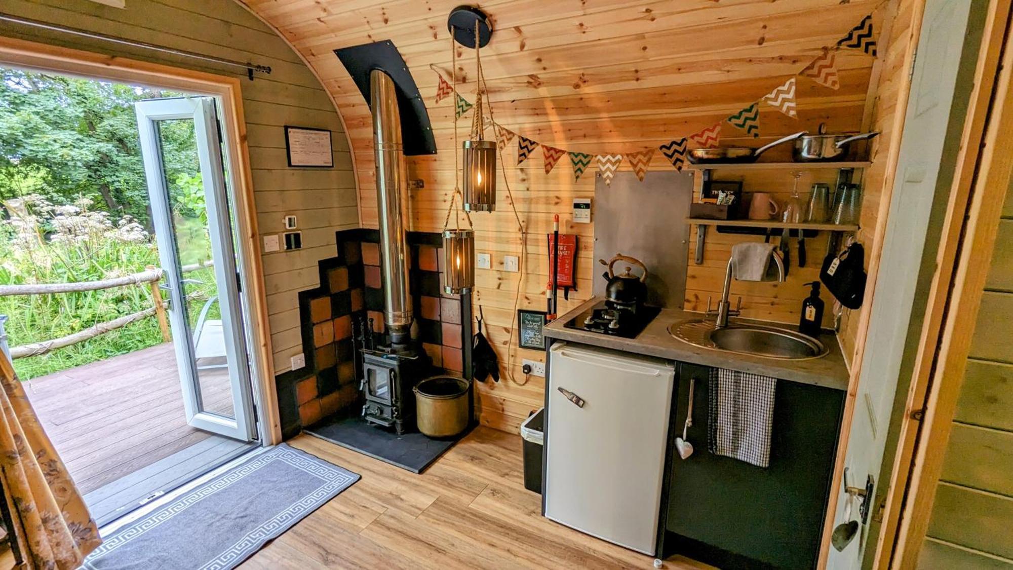 הוילה הוליוול Emlyn'S Coppice - Luxury Woodland Glamping מראה חיצוני תמונה